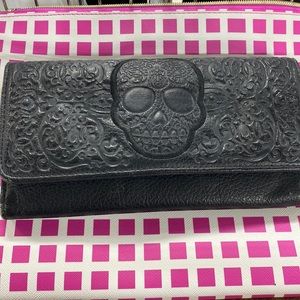 Loungefly skull wallet